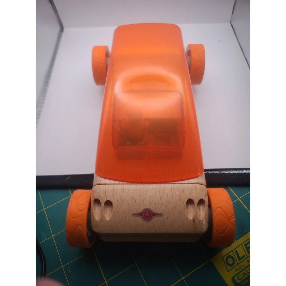 Automoblox M9 Sport Van Wooden Toy Car Orange Calello Modular 2015 1702015100